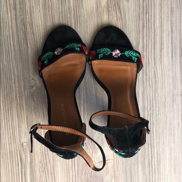 Shoe Republic La Embroidery Heels - Picture 4 of 7